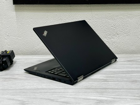 Lenovo Thinkpad X380 Yoga 31